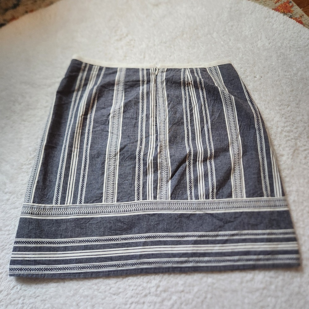LOFT Outlet Striped A-Line Skirt Women's Size 4 Gray White Casual - Picture 7 of 7